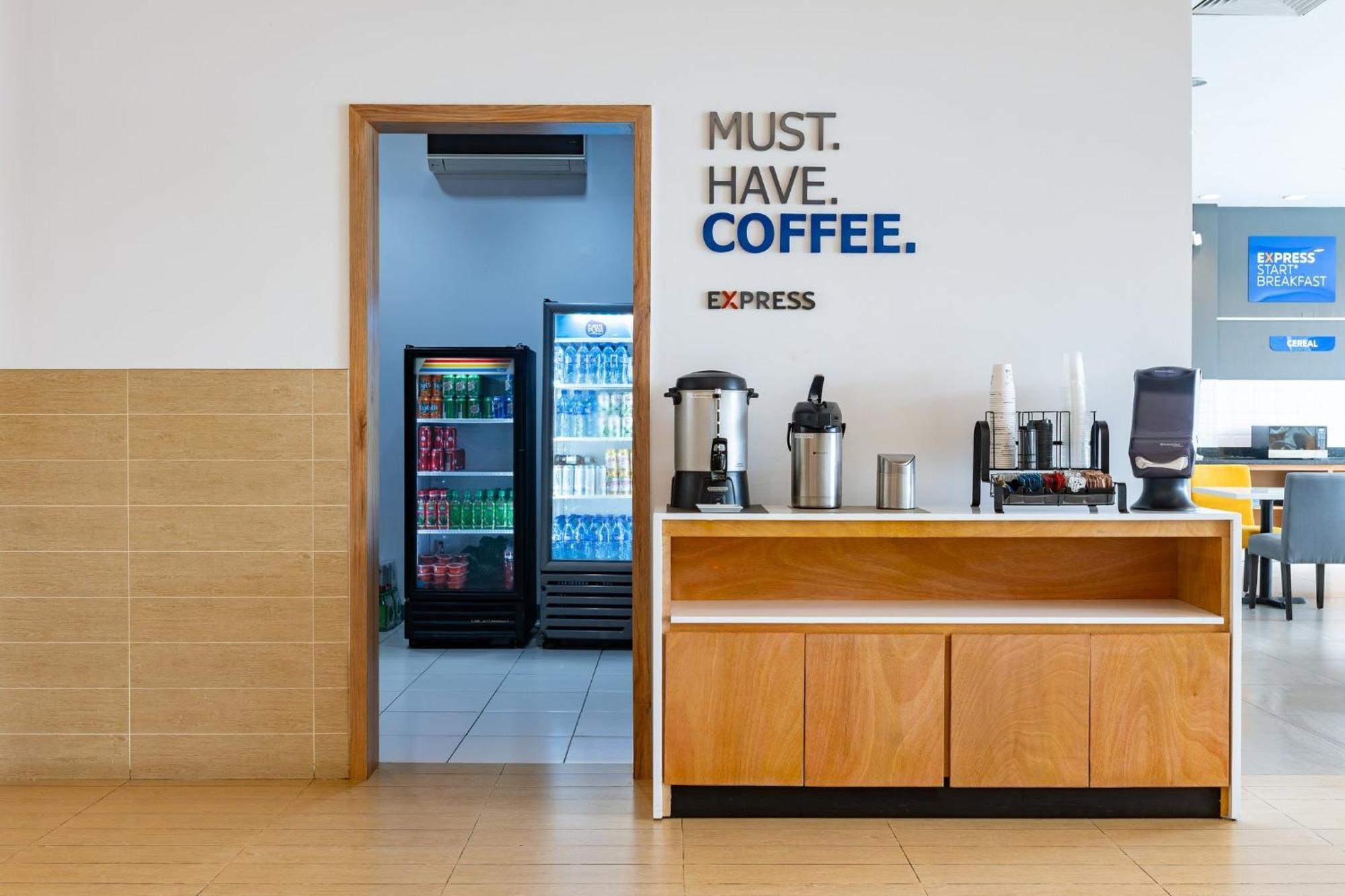Holiday Inn Express Managua By Ihg Buitenkant foto