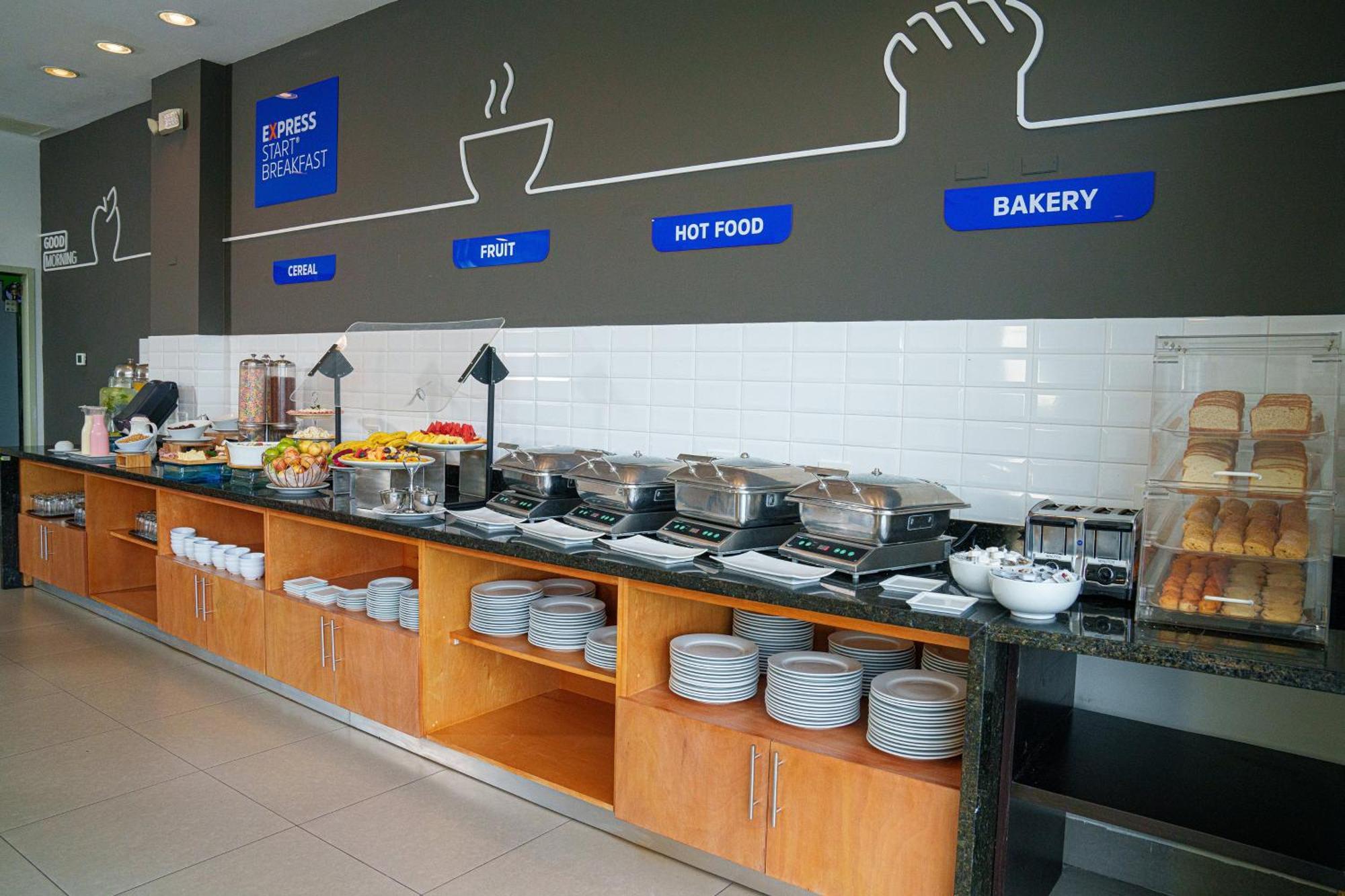 Holiday Inn Express Managua By Ihg Buitenkant foto